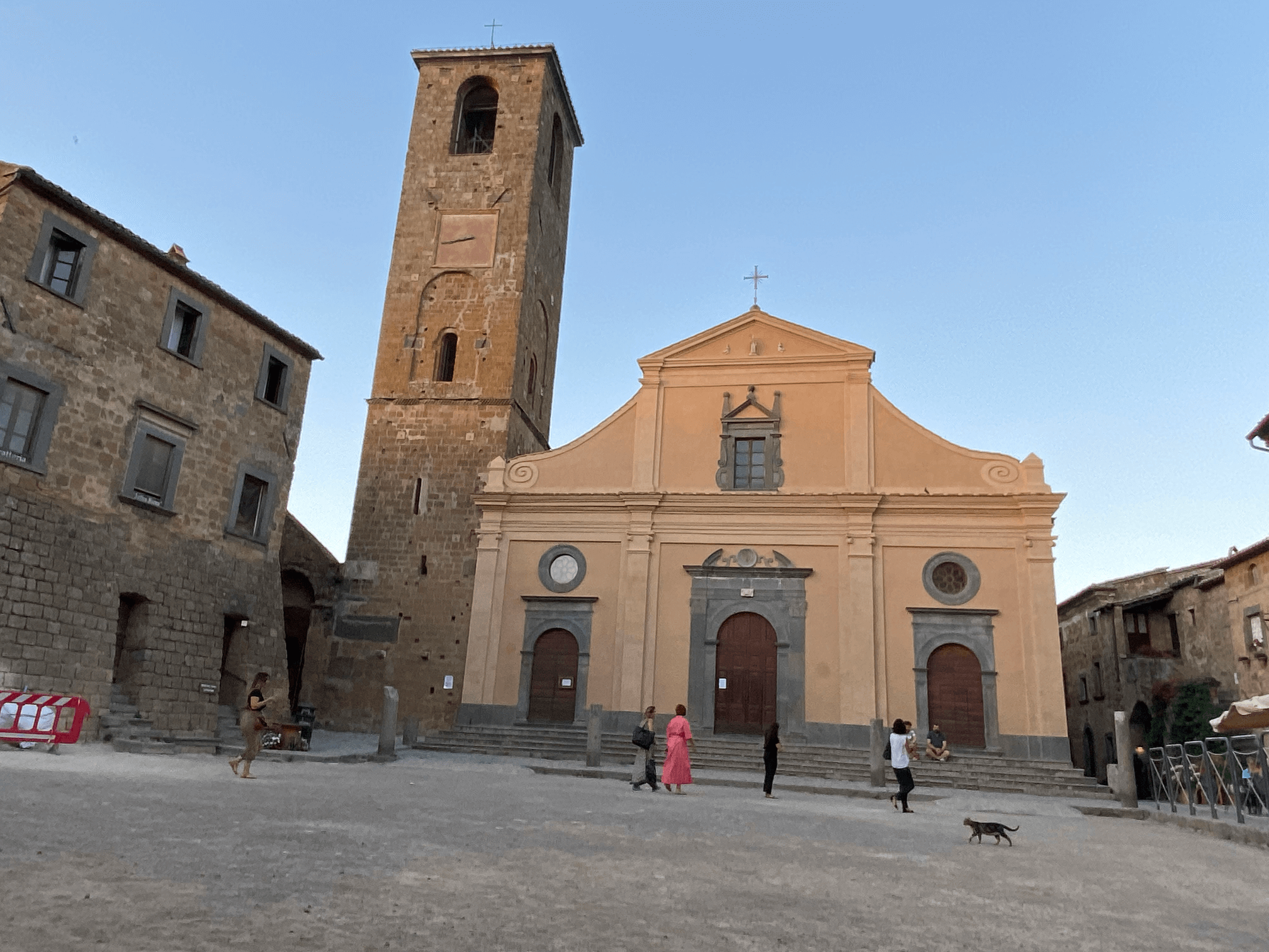 Civita-di-Bagnoregio Square